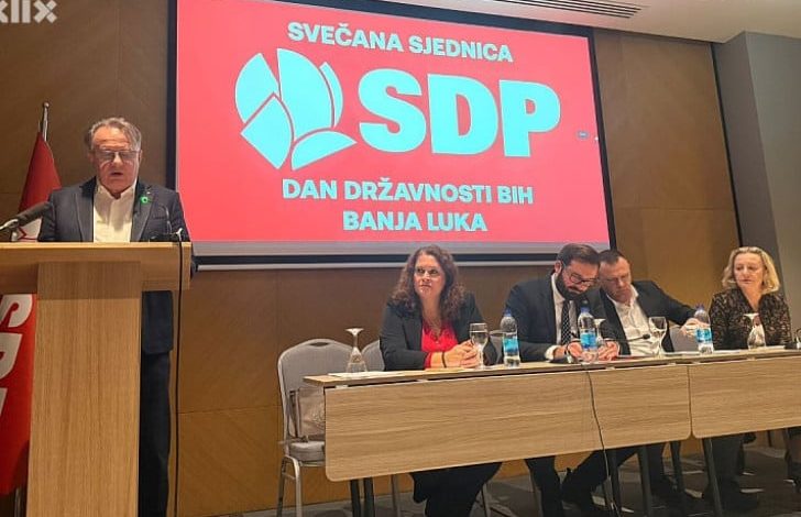 Dojava o bombi spriječila proslavu