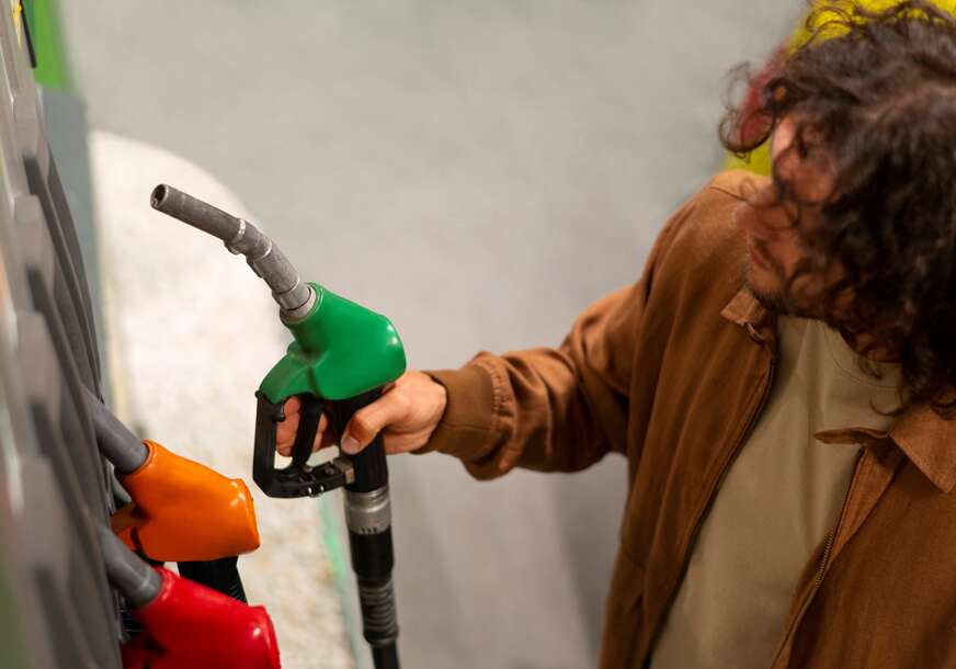 Gorivo pojeftinilo u RS